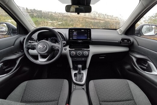 טויוטה יאריס קרוס 